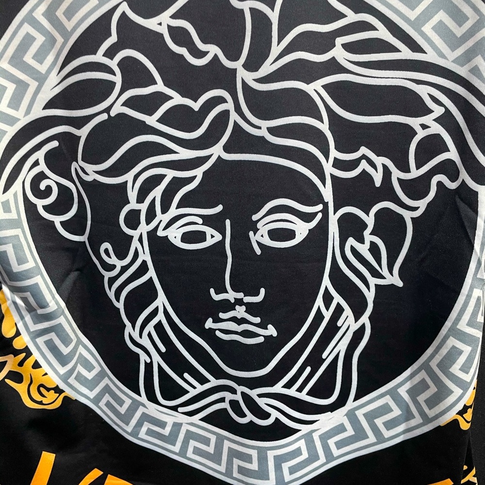 COPY - VERSACE MATCHING TEE & SHORTS - Picture 3 of 5